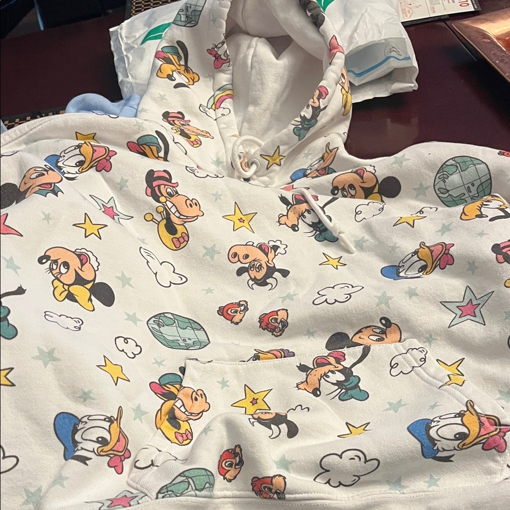 Disney parks women’s Disney and friends Character Hoodie - White size small